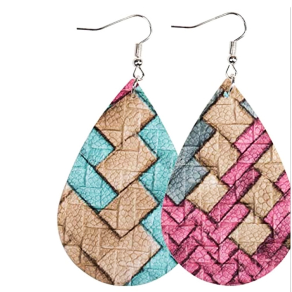 Handmade Vegan Leather Teardrop Dangle Set NWT
